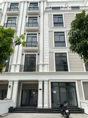 Bán Nhà phố 144m(8x18) Giá 1x tỷ Vinhomes grand Park