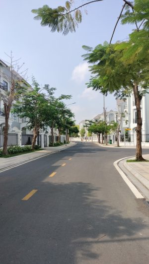 VINHOMES GRAND PARK -  Nhà phố 176m hoàn thiện nội thất Sẵn máy lạnh cần bán!